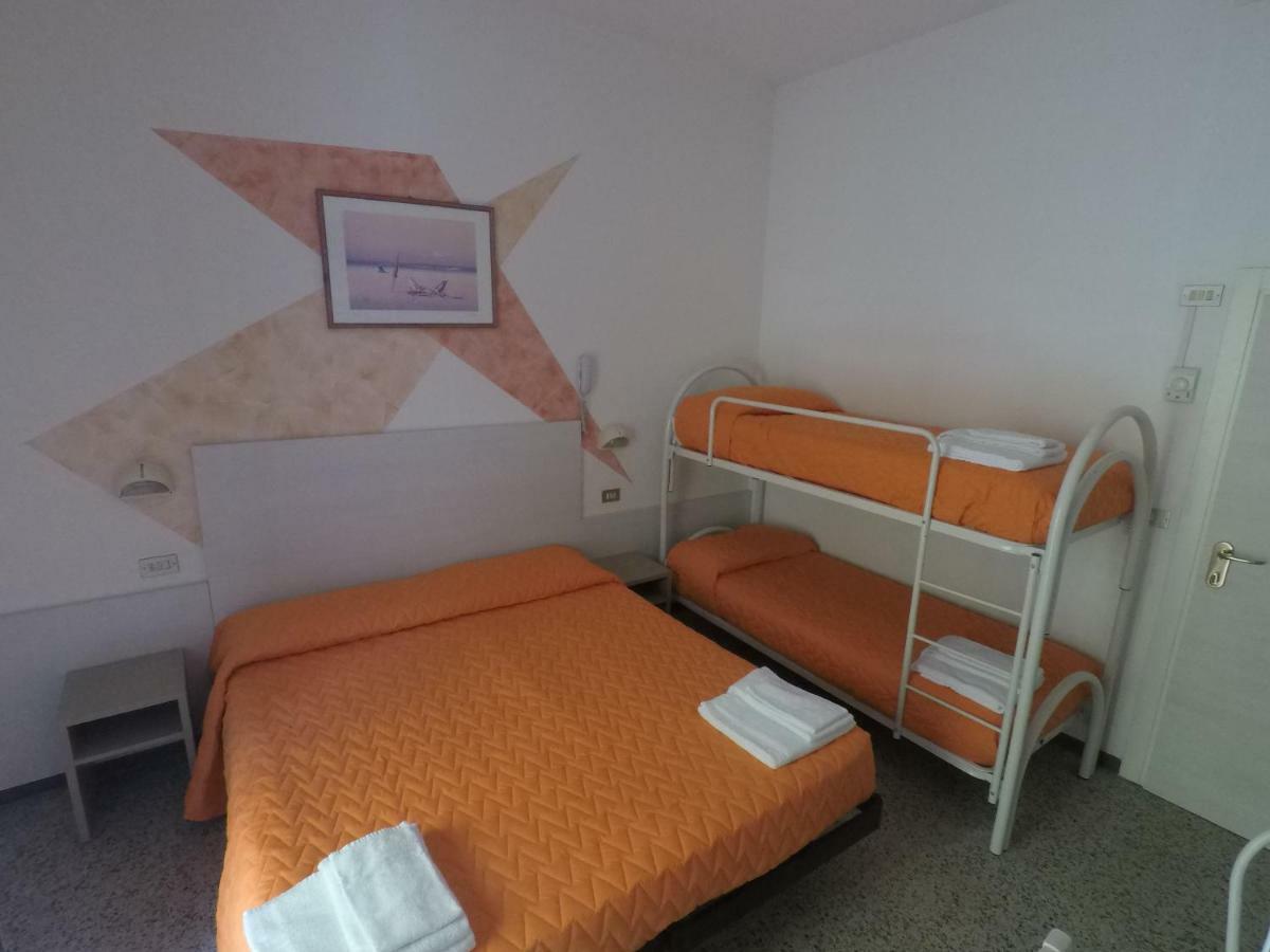 Alevon Hotel Римини Экстерьер фото